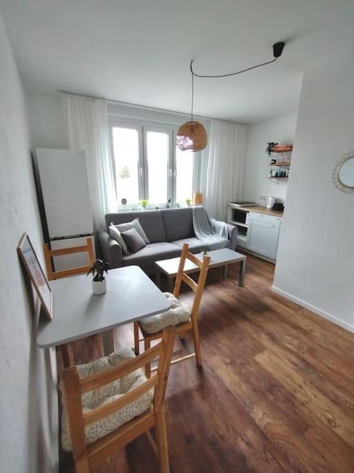 Apartament Plaza Zachodnia - 400 M Do Morza Kolobřeh
